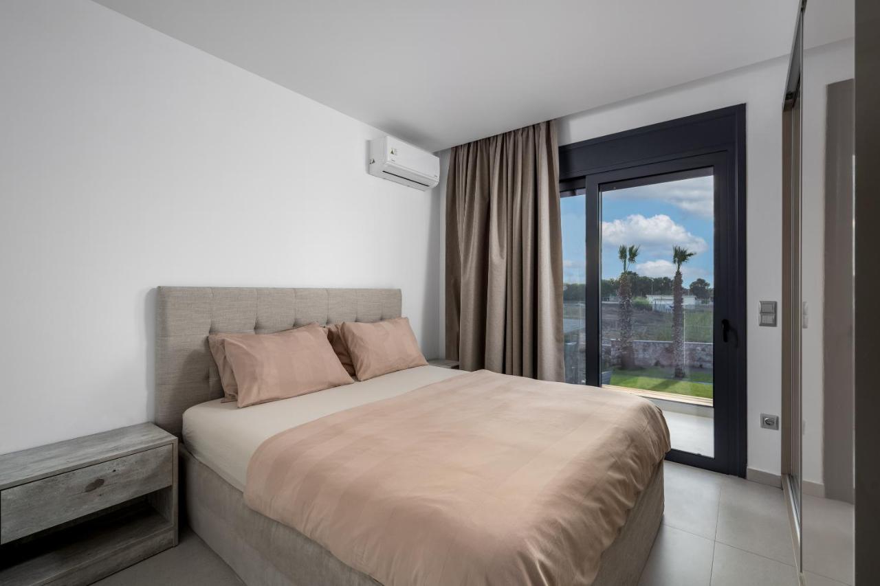Penelope Beachfront Villa Kremasti  Exterior photo
